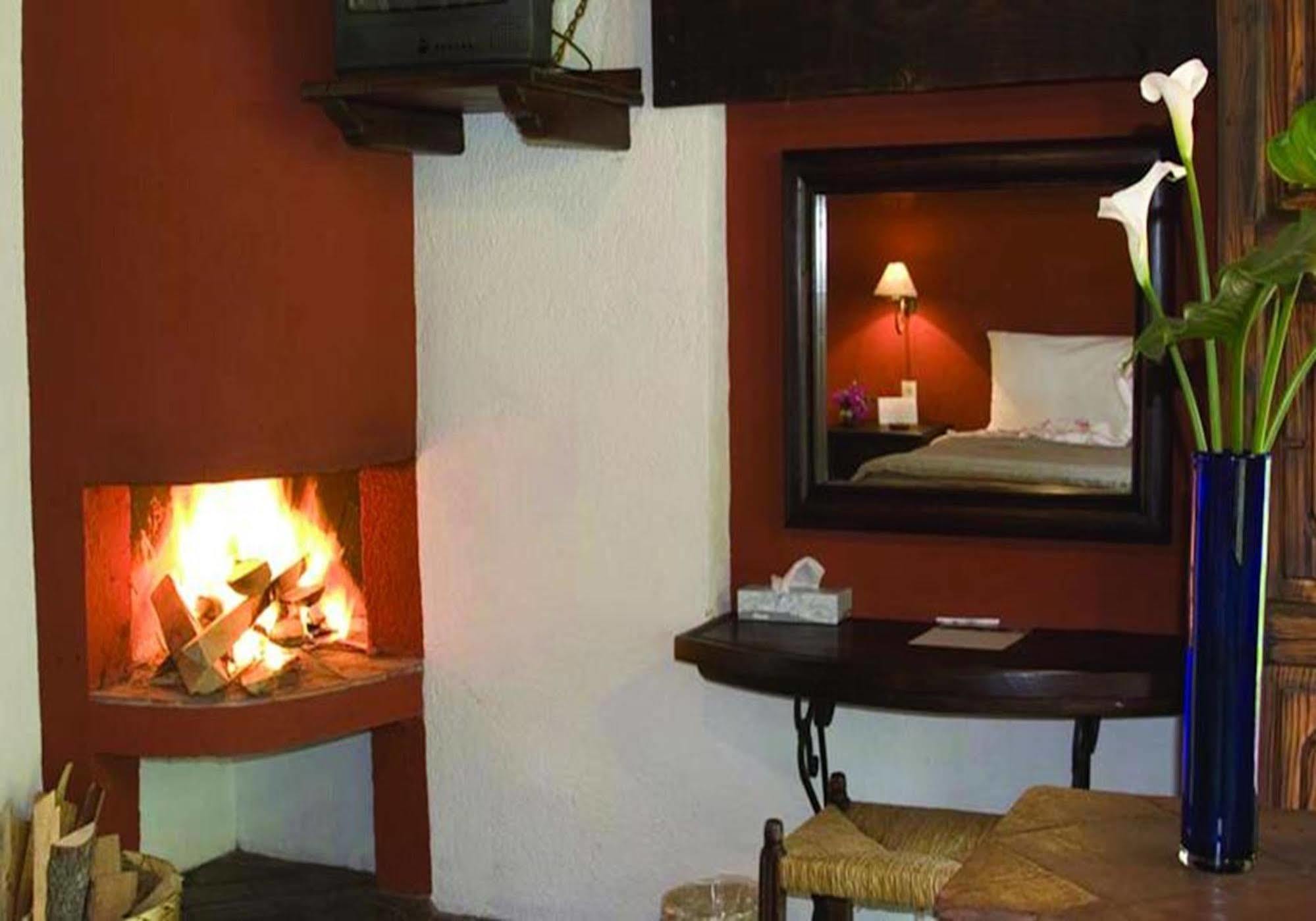 Hosteria San Felipe Patzcuaro Exterior photo